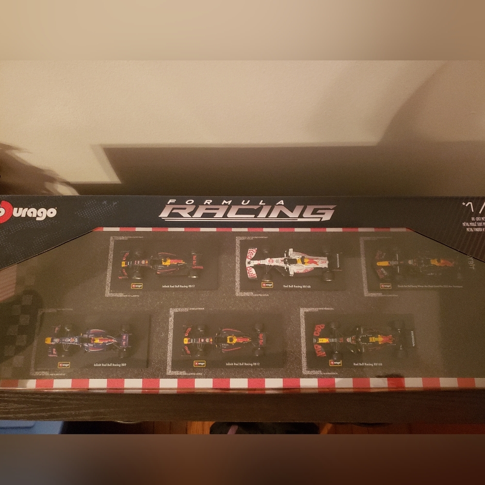 🏁 Red Bull Racing Formula 1 Cars 🏎 - Picture 2 of 14